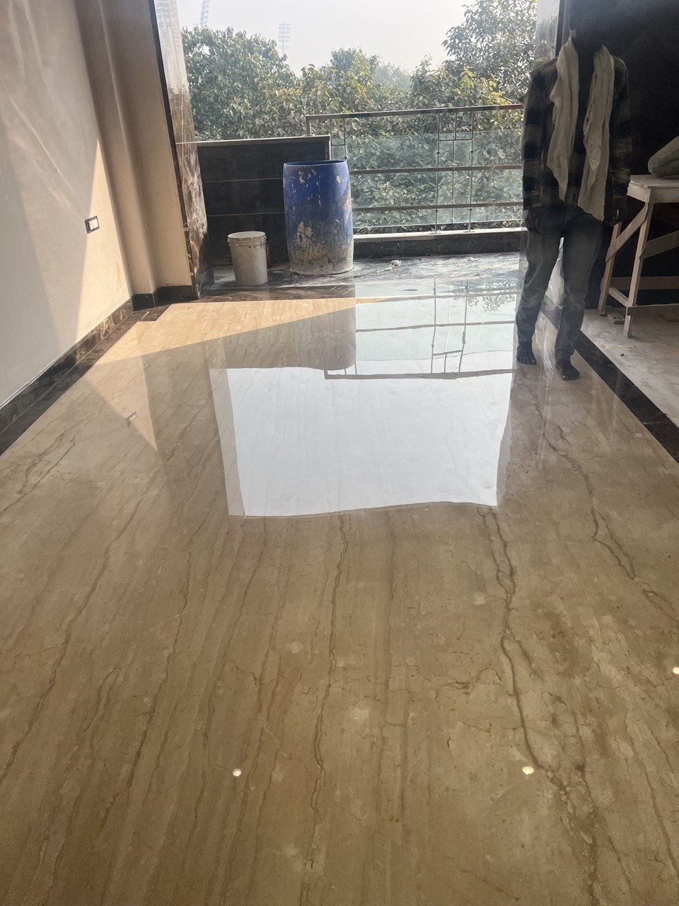 Mirror finish Italian marble polishing in Anand Vihar, Delhi