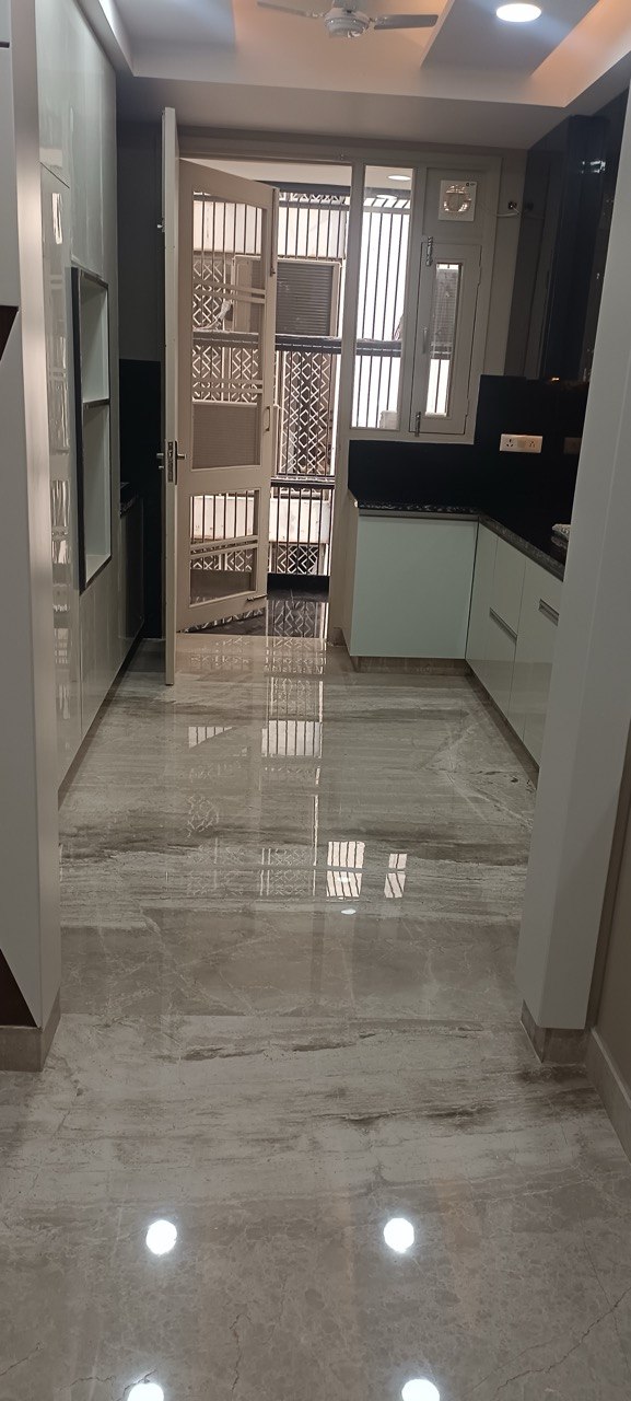 Mirror finish Italian marble polishing in Panchsheel Park, New Delhi
