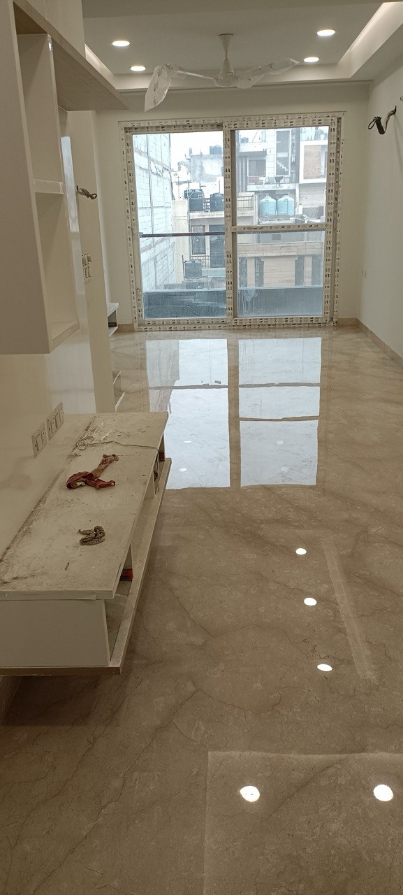 Mirror finish Italian marble polishing in Swasthya Vihar, Delhi